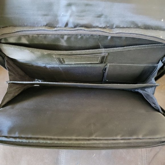 Icon TechGear Medium Bag Case Laptop Black Shoulder Strap Padded - Picture 7 of 10